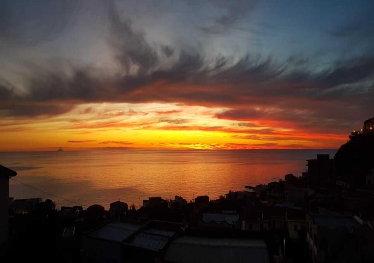 Uno Spettacolo Della Natura San Lucido Εξωτερικό φωτογραφία