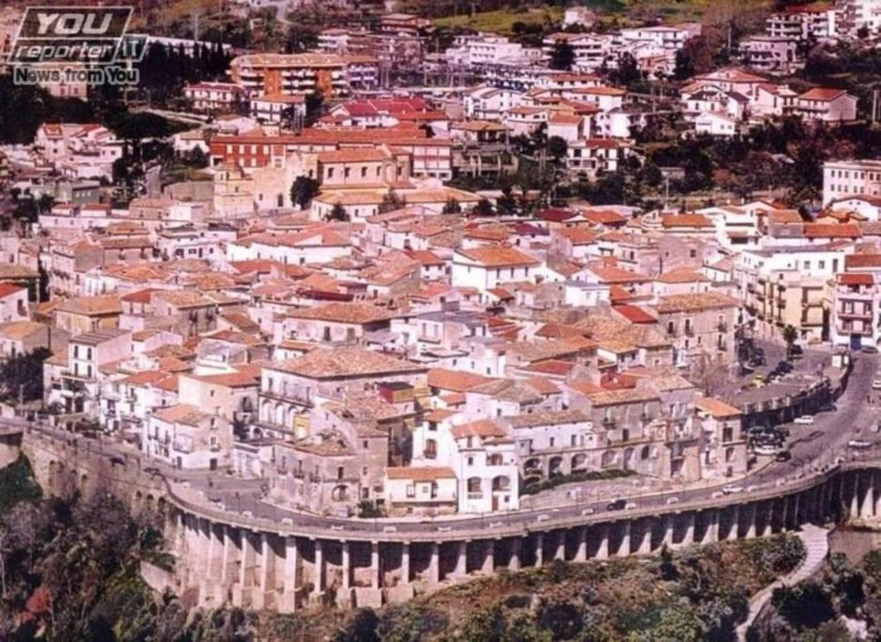 Uno Spettacolo Della Natura San Lucido Εξωτερικό φωτογραφία